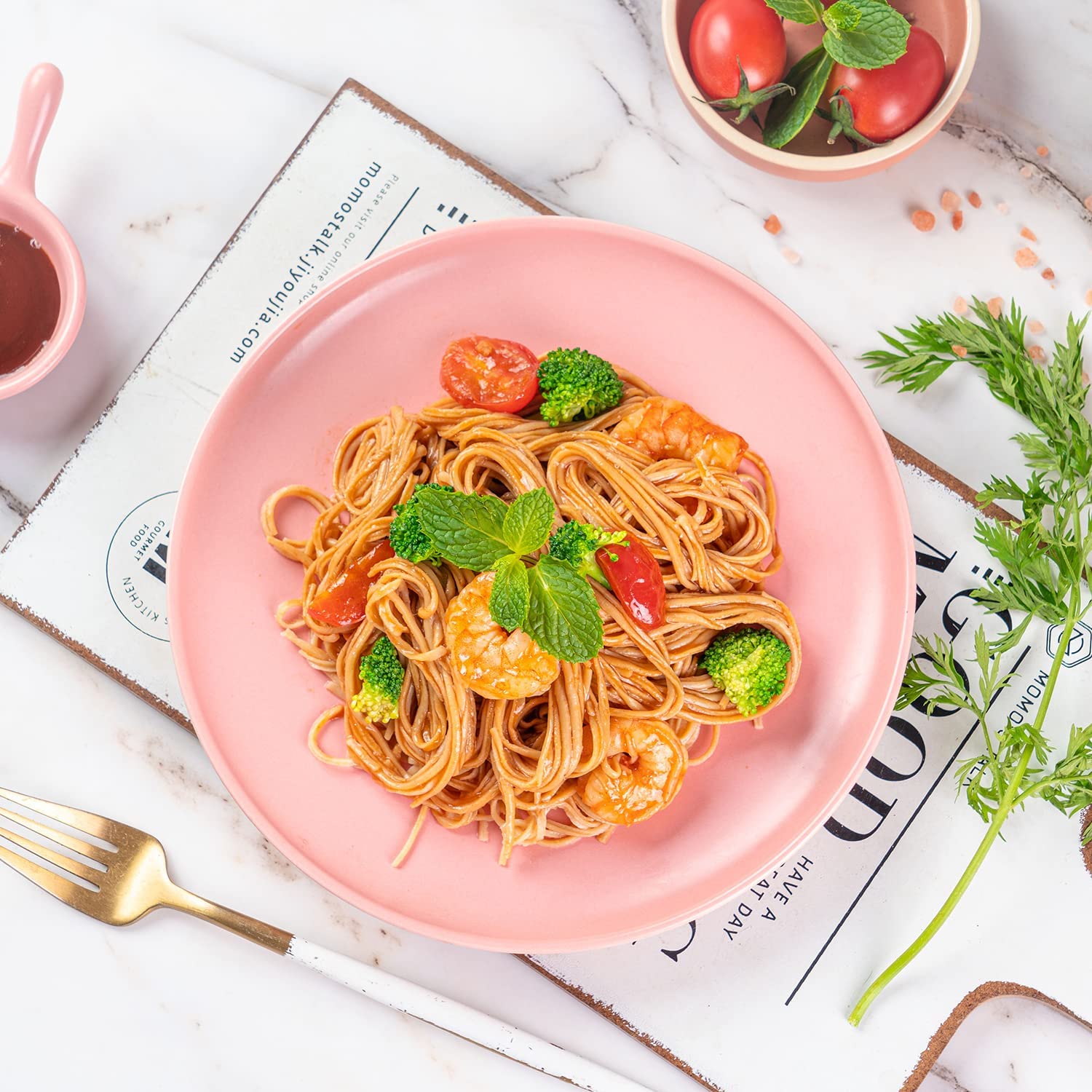 100% organic vegan soybean pasta keto friendly low carbs high protein wholesome healthy noodles gluten free spaghetti